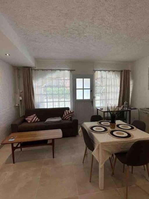 Appartement 30 M De La Plage Grimaud Exteriér fotografie